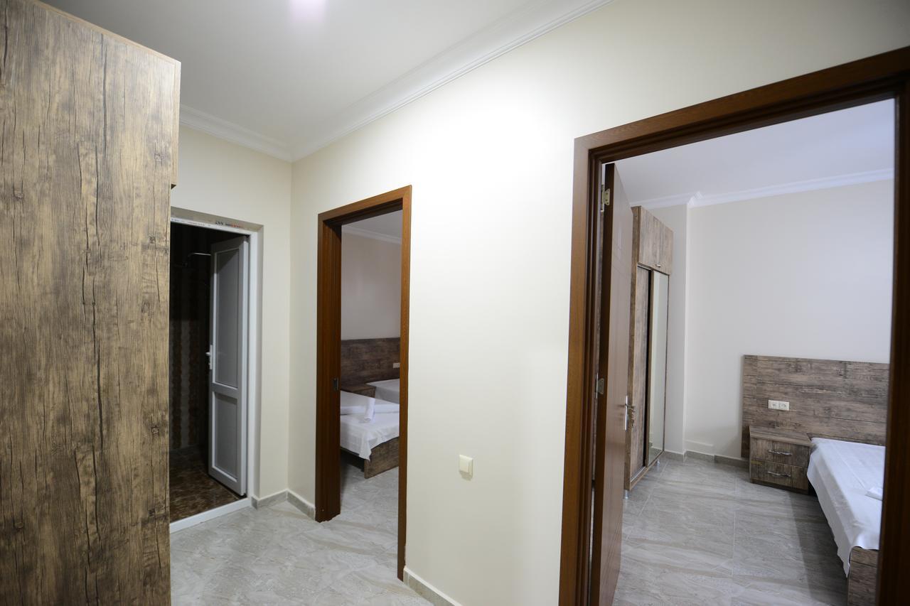 Family Hotel Batumi Exterior photo