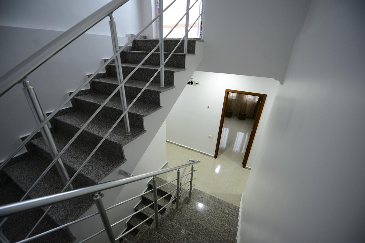 Family Hotel Batumi Exterior photo